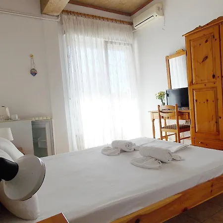 Sgouridis فندق 2*