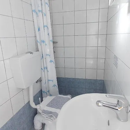 Sgouridis يميناريا