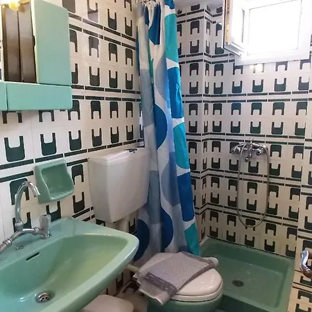 Sgouridis 2* يميناريا